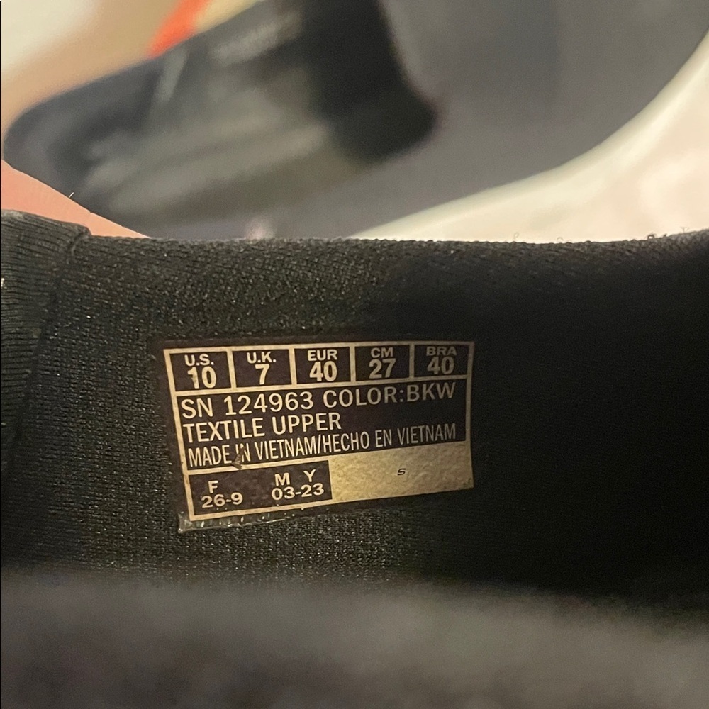 🚷🚷🚷BOGOHO 🚷🚷🚷Skechers Go Walk Women's Black Slip-On Sneakers - Picture 9 of 9